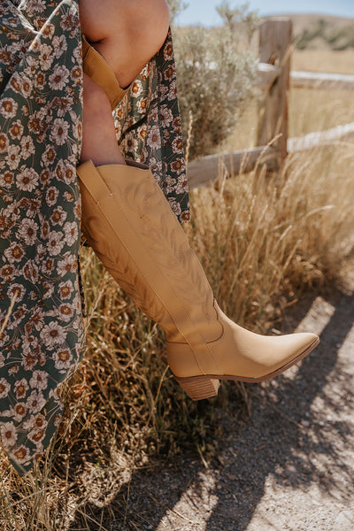 Inlay Cowboy Boot in Apricot