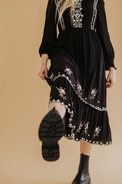 Leisa Embroidered Dress in Black