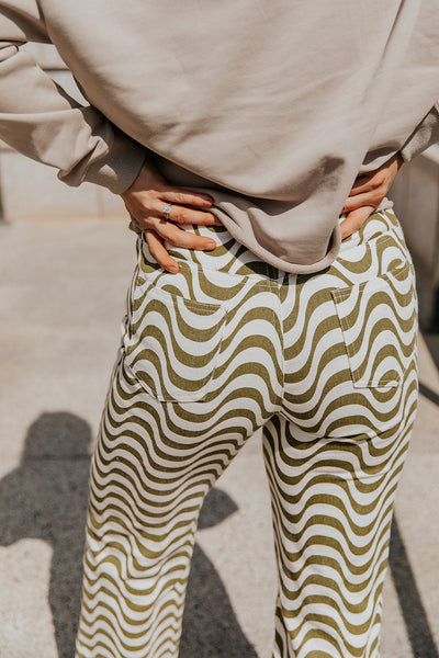 Gianna Wave Print Pants in Olive